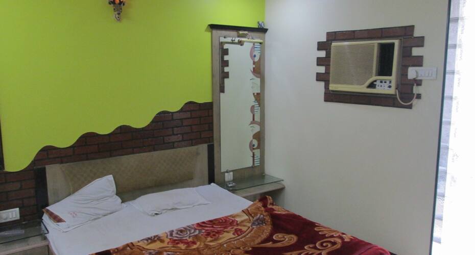 Hotel New Atithi Lodging, Jalgaon 5